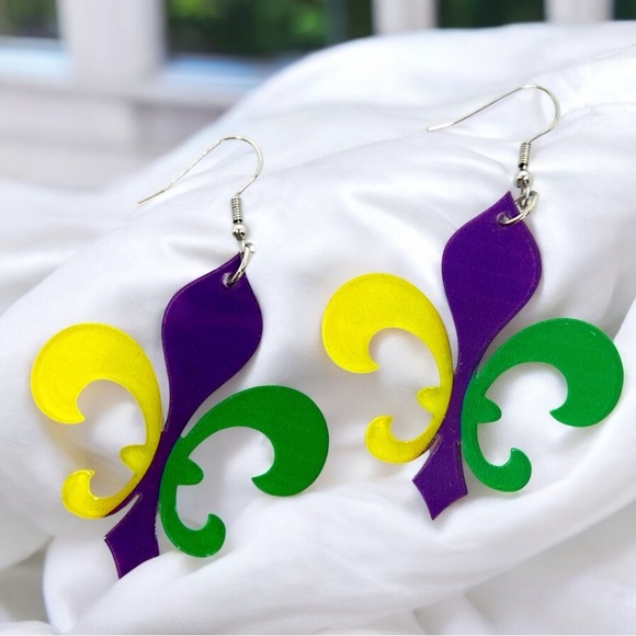 Fleur de Lis Dangle Earrings: Sparkle & Celebrate Mardi Gras in Style! NWT - Picture 7 of 7
